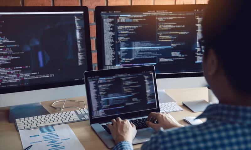 数据科学选型:R与Python如何赋能任丘市网站建设?